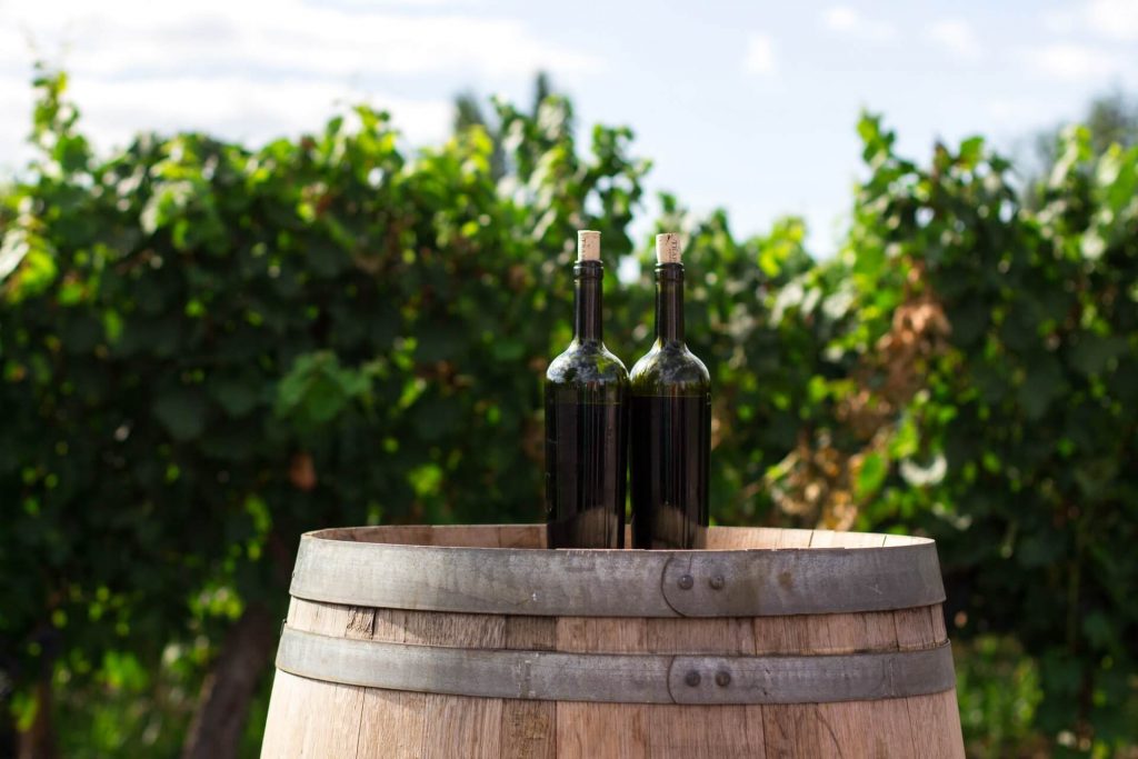 Οι αμπελοκαλλιεργητές υποστηρίζουν ότι από ένα (1) kg σταφύλια, μπορείτε να γεμίσετε μία φιάλη κρασί, που έχει περιεκτικότητα συνήθως 750 ml.